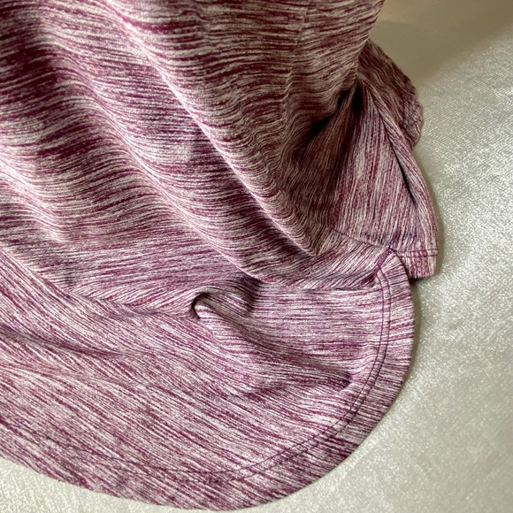 Reebok Pink short sleeve mesh tee. EUC! Size Large - Picture 4 of 6